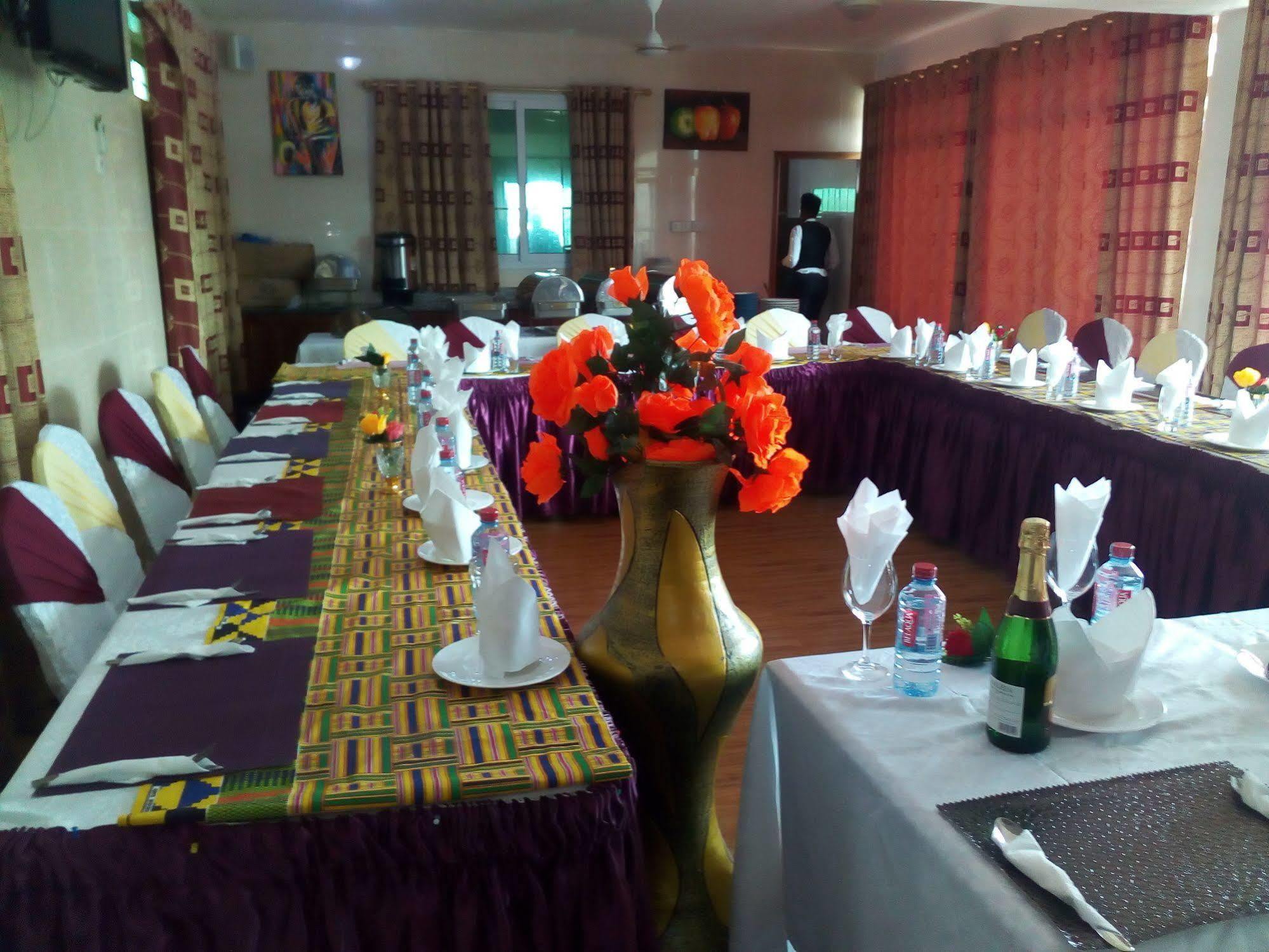 Grand Star Hotel North Legon Exterior photo